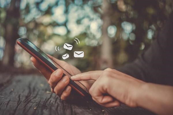 بررسی روش‌های بازاریابی پیامکی در بلاگ فراز اس‌ام‌اس